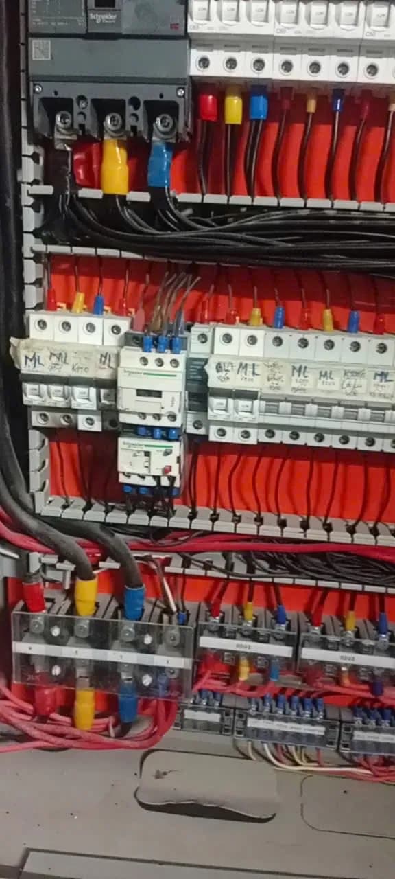 Trước sửa tủ điện Schneider tại Thủ Đức — thợ An Bui Van