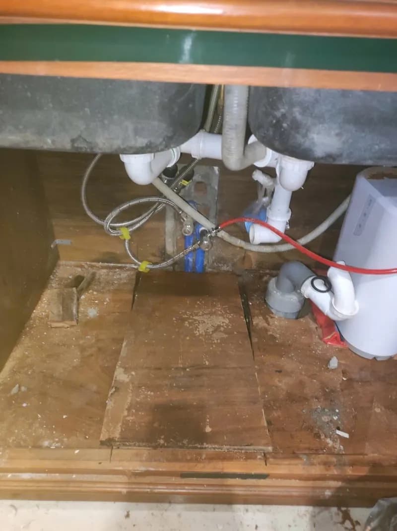 Trước khi sửa: sửa ống nước