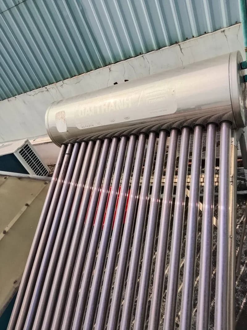 Trước khi sửa: Thay ron silicon máy nước nóng năng lượng mặt trời Phường 3 Gò Vấp tại Phường 3, Gò Vấp