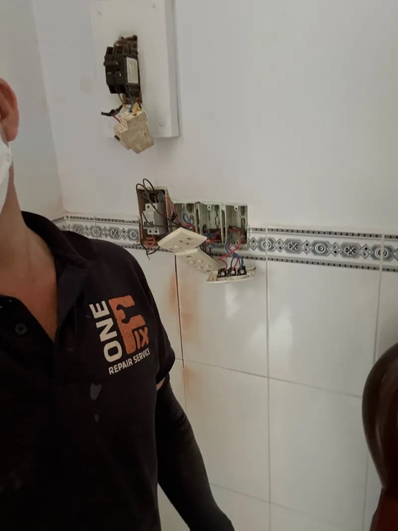 Sau khi hoàn thành sửa hệ thống điện âm tường tại Phường 15, Quận 8 — thợ VŨ HỒ