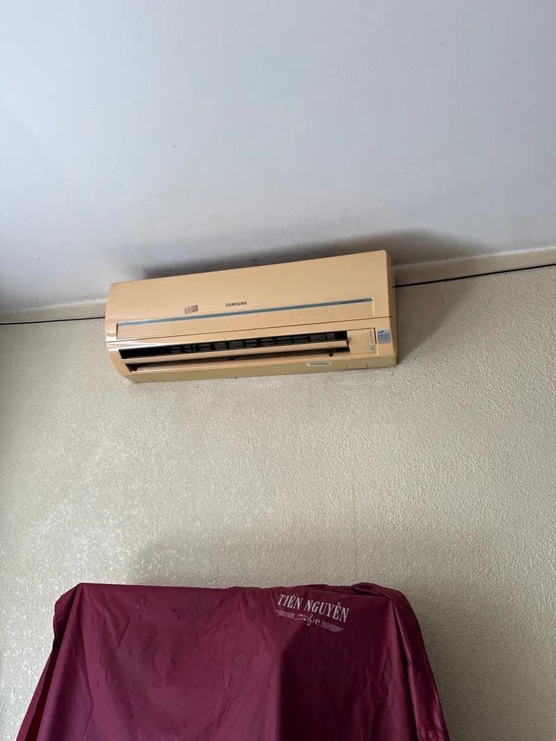 Kết quả Con Daikin cũ bám bụi ngoài ban công, nhìn cái dàn tản nhiệt là biết lâu ngày không vệ sinh rồi tại Phường 2, Quận 5 — thợ Phạm Ngọc Duy