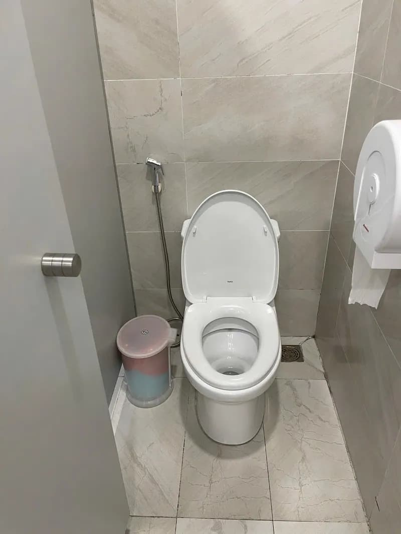 Sau khi hoàn thành sửa bồn cầu INAX tại Phường 10, Quận 10 — thợ An Bui Van