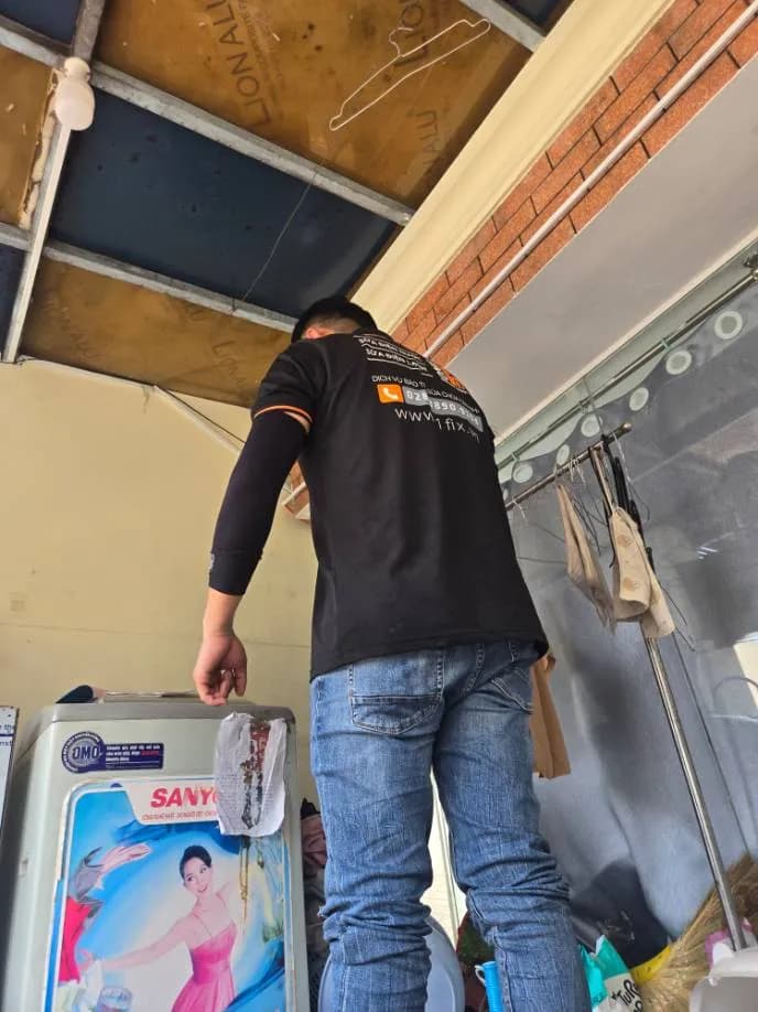 Sau khi hoàn thành sửa máy giặt Sanyo tại phường Thạnh Mỹ Tây, Bình Thạnh — thợ LỘC LÊ
