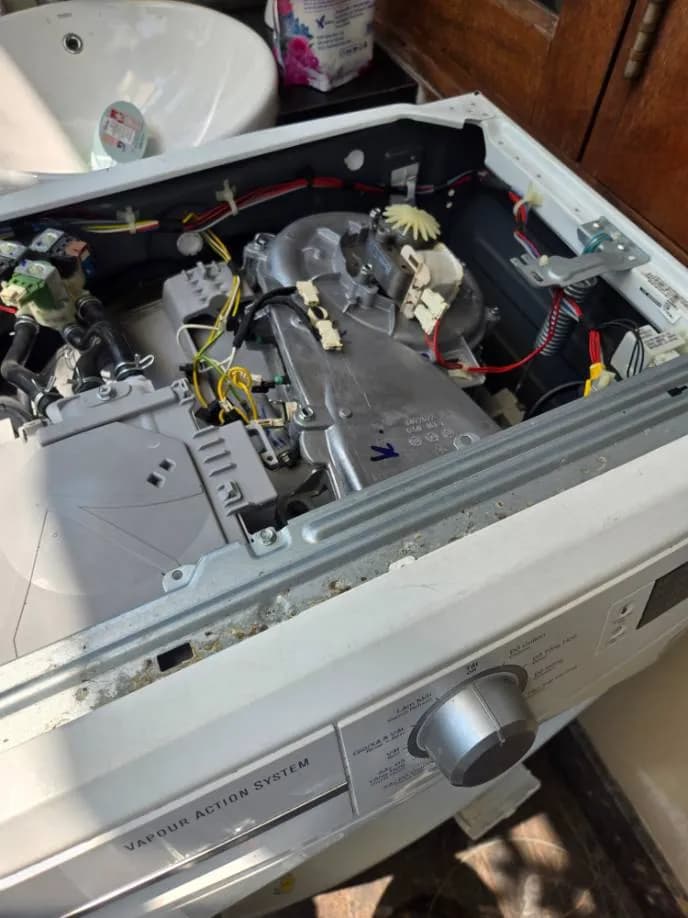 Trước sửa máy giặt tại Phường 6, Quận 10 — thợ LỘC LÊ