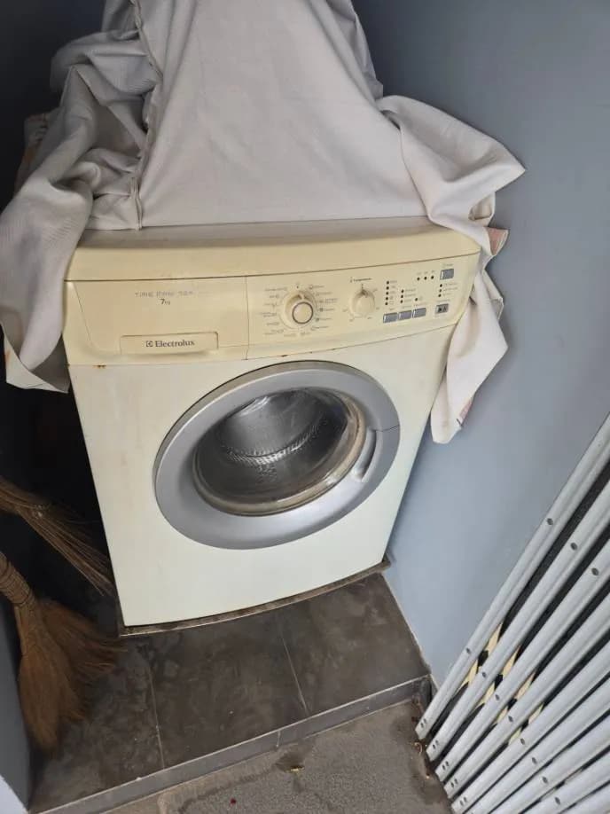Trước sửa máy lạnh treo tường Electrolux tại Phường 12, Tân Bình — thợ LỘC LÊ