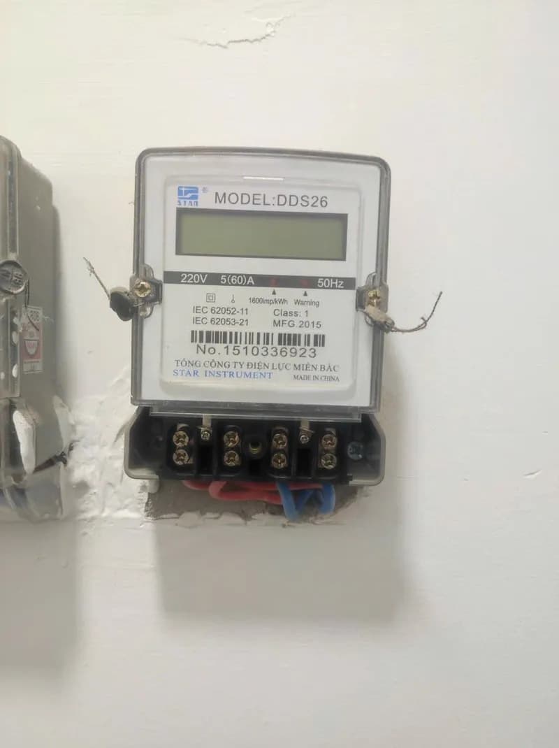 Trước khi sửa: Thay đồng hồ điện