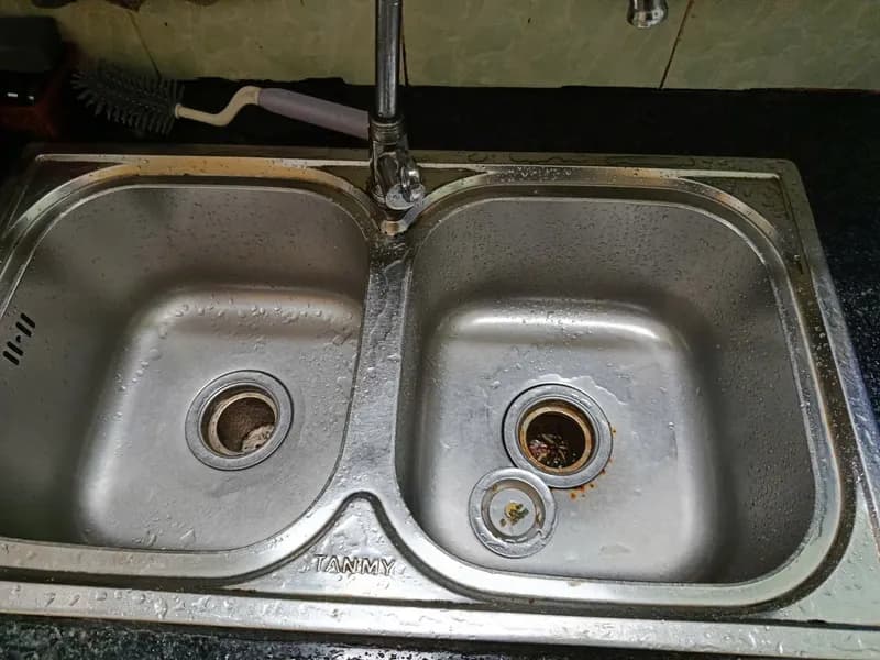 Sau khi hoàn thành sửa bồn rửa chén đôi inox TANMY tại phường Linh Tây, Thủ Đức — thợ Bùi Văn An