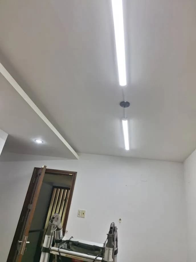 Kết quả Lắp đặt hệ thống đèn tuýp LED ray trần tại Bình Chánh tại Bình Chánh — thợ Trần Quốc Đông