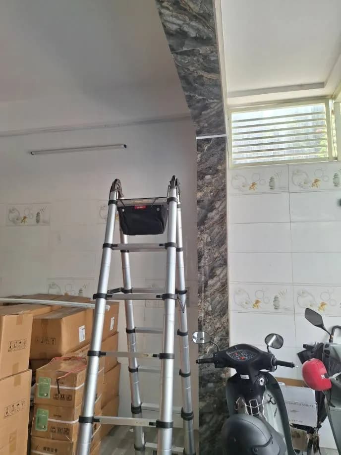 Trước khi sửa: Lắp đặt đèn lồng trang trí tại cột khu vực Bình Chánh tại Bình Chánh