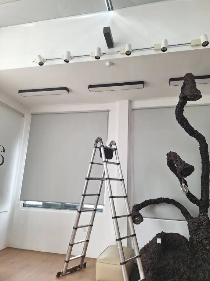 Trước sửa đèn rọi ray tại Quận 3 — thợ ĐÔNG TRẦN