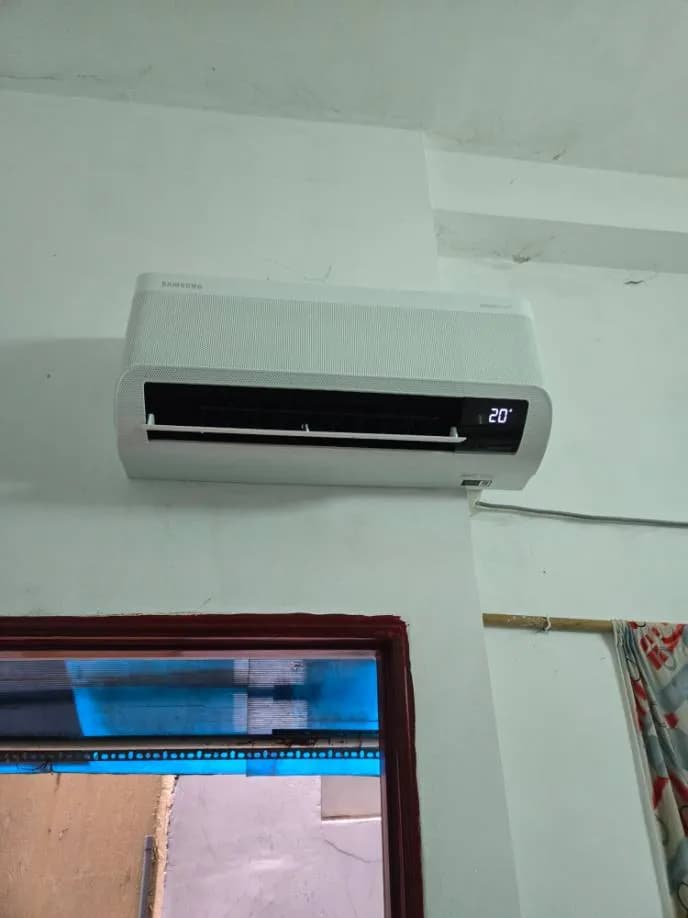 Sau khi hoàn thành sửa máy lạnh treo tường Samsung tại Phường 12, Tân Bình — thợ LỘC LÊ