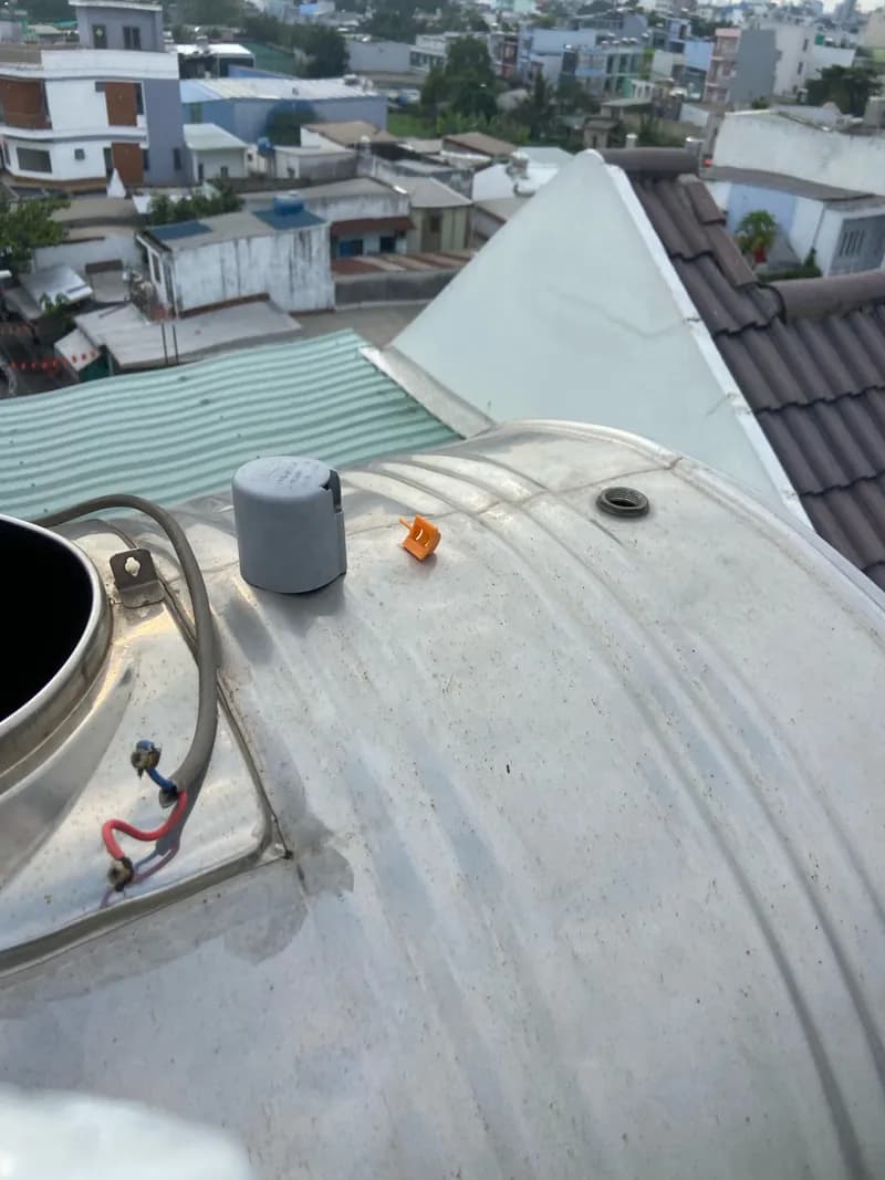 Trước sửa cảm biến mực nước tại Bình Tân — thợ LÀO TRẦN