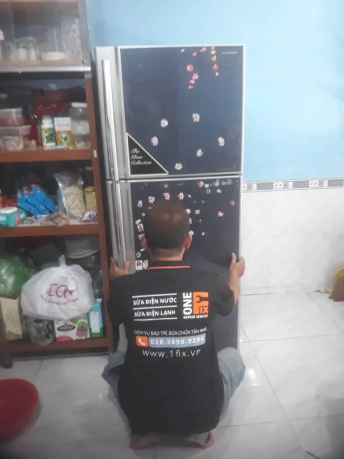 Sau khi hoàn thành sửa tủ lạnh Toshiba tại Bình Chánh — thợ HUY ĐẶNG