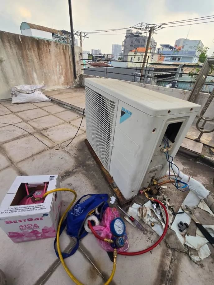 Kết quả Nạp gas R410A, sửa board mạch máy lạnh Daikin Phường 12 Quận 6 tại Phường 12, Quận 6 — thợ Lê Hữu Lộc