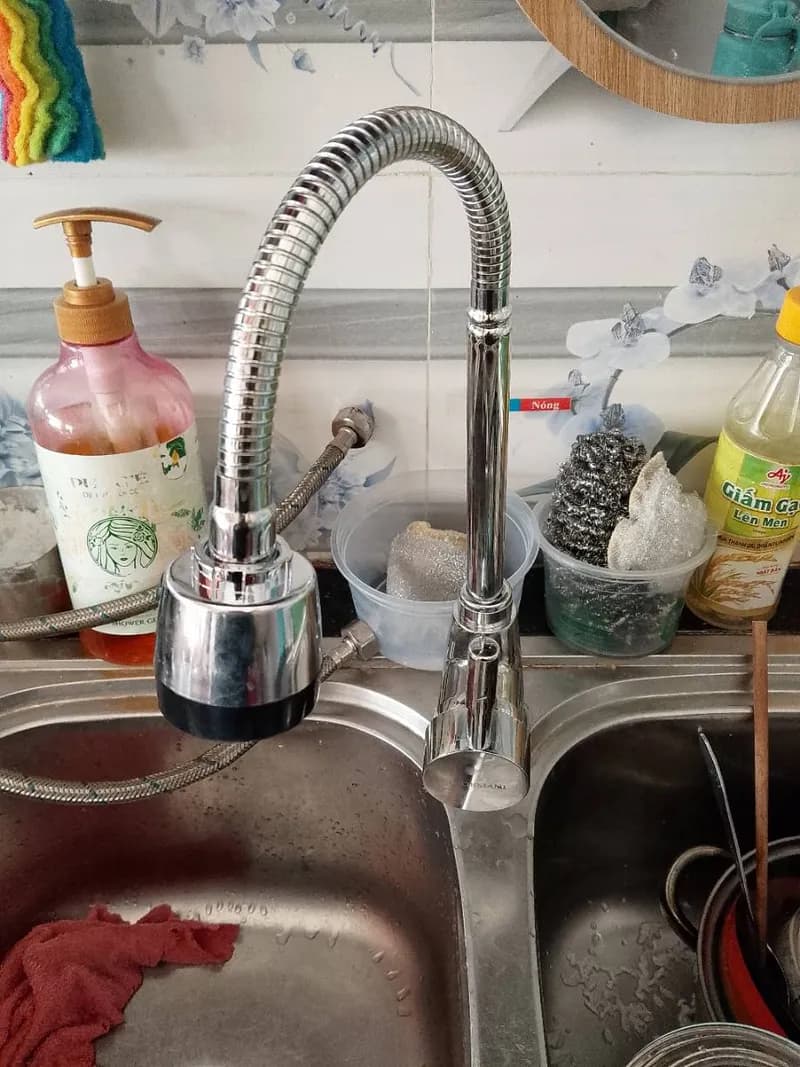 Kết quả Vòi nước bồn rửa bát cũ quá, phần cổ bị gỉ sét nặng, nhìn mất vệ sinh mà xoay cũng khó khăn tại Nhà Bè — thợ Trần Lào