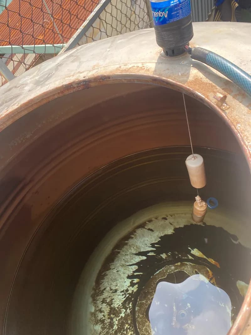 Trước sửa phao điện bồn nước tại Phường 12 (Quận 10), Quận 10 — thợ DƯƠNG OAI