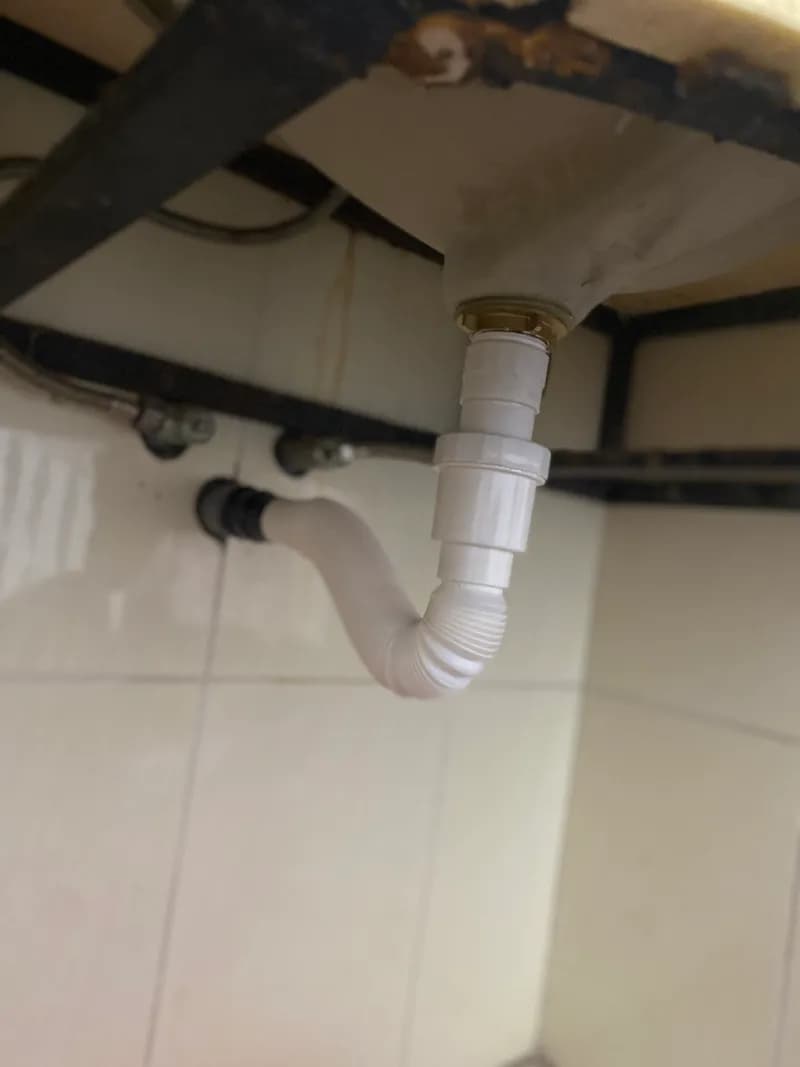Sau khi hoàn thành sửa ống thoát nước chậu rửa tại Phường 15, Quận 11 — thợ Dương Oai