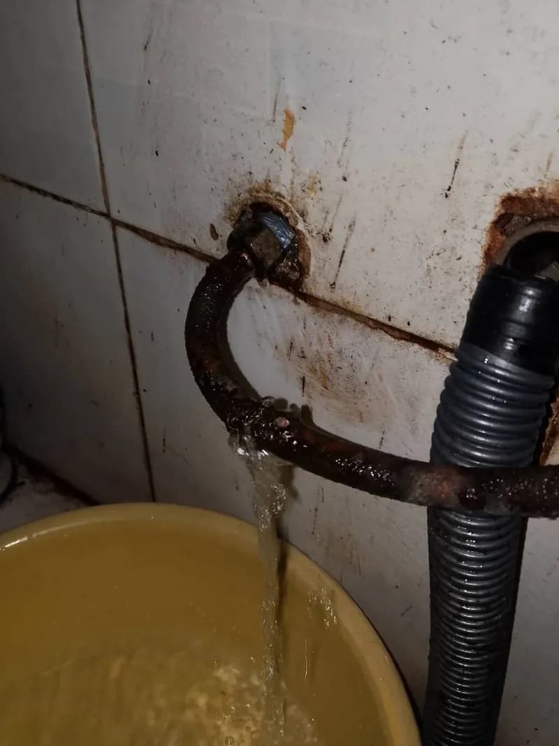 Trước khi sửa: Thay Dây Cấp Nước Máy Giặt Tại Phường 8 Quận 4 - Giá Rẻ tại Phường 8, Quận 4