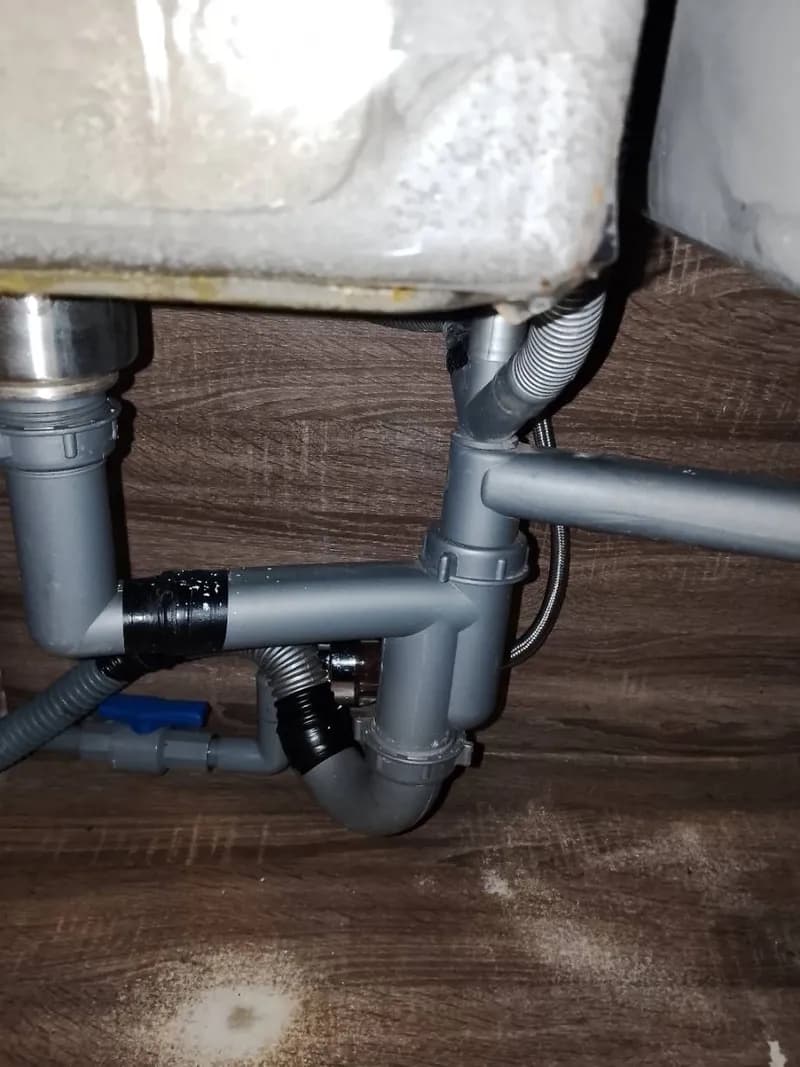 Sau khi hoàn thành sửa hệ thống ống thoát nước chậu rửa tại Quận 7 — thợ Phạm Ngọc Duy