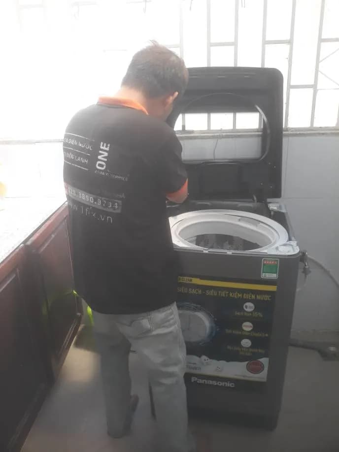 Trước khi sửa: Thay phao áp suất máy giặt Panasonic tại TPHCM giá rẻ