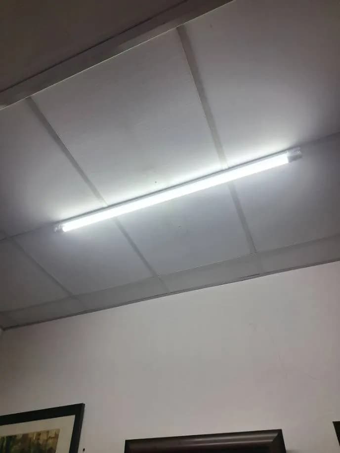 Sau khi hoàn thành sửa đèn tuýp LED tại TPHCM — thợ ĐÔNG TRẦN