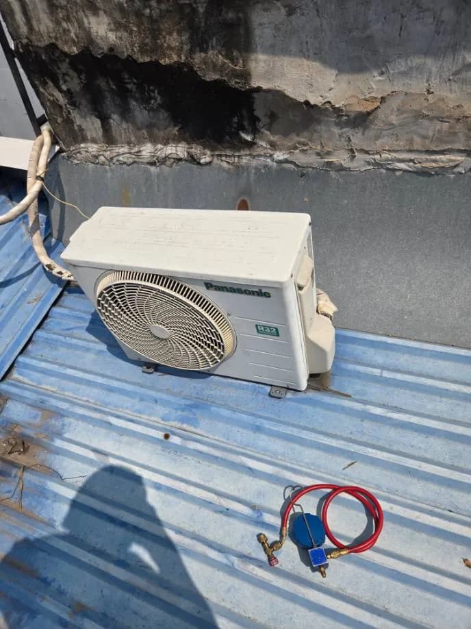Trước sửa máy lạnh treo tường Panasonic tại Quận 1 — thợ Lê Hữu Lộc