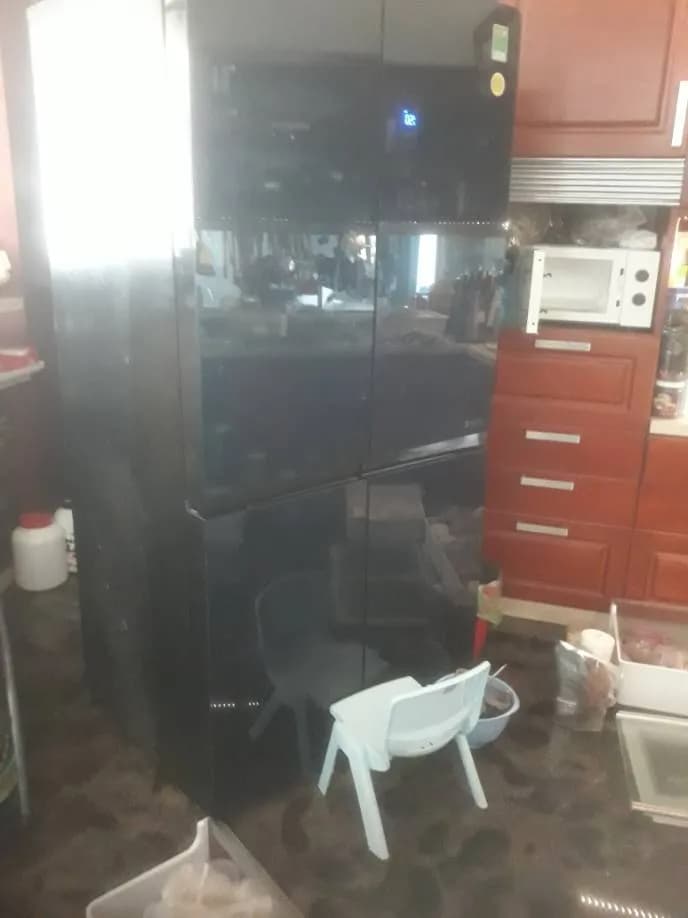 Trước sửa tủ lạnh side-by-side, lò vi sóng Hitachi tại Bình Chánh — thợ Đặng Anh Huy