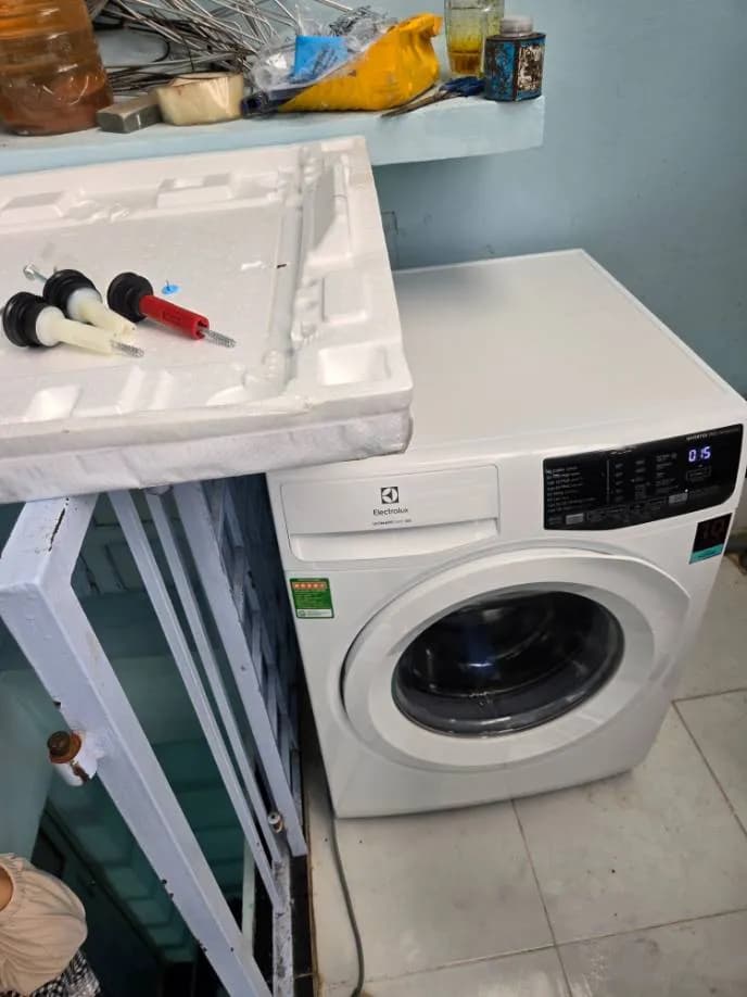 Sau khi hoàn thành sửa máy giặt Electrolux tại Phường 12, Bình Thạnh — thợ LỘC LÊ