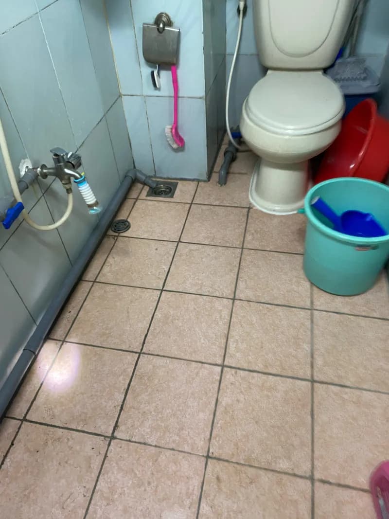 Sau khi hoàn thành sửa phễu thoát sàn tại Quận 12 — thợ Bùi Văn An