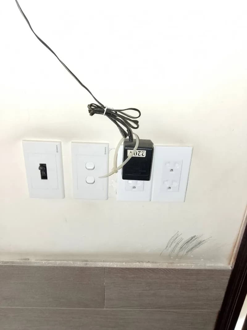 Sau khi hoàn thành sửa ổ cắm điện tại TPHCM — thợ TRÂN TRƯƠNG