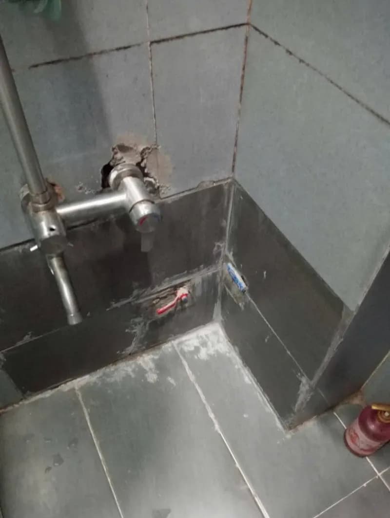 Chống thấm và ốp lát lại vòi sen âm tường tại TPHCM tại TPHCM