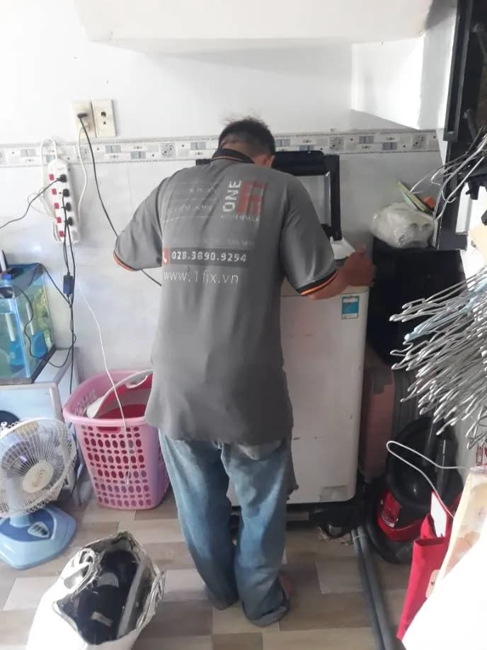 Sau khi hoàn thành sửa máy giặt lồng đứng ONEFIX tại Bình Tân — thợ Đặng Anh Huy