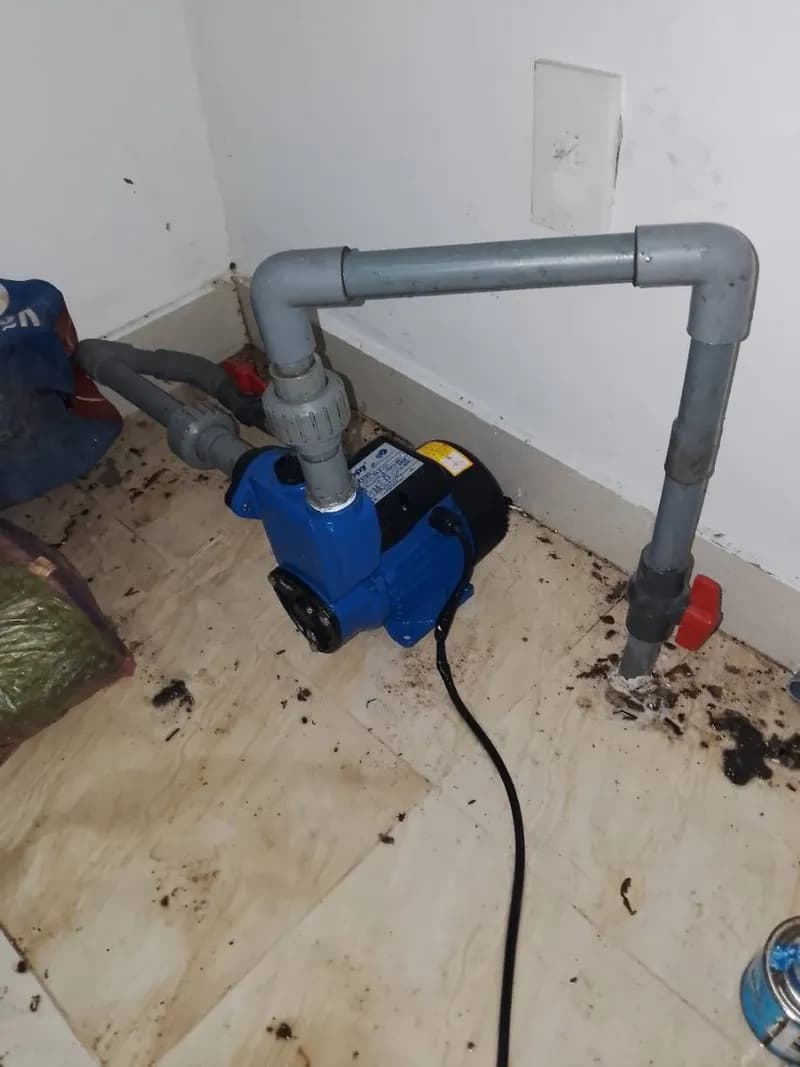 Sau khi hoàn thành sửa máy bơm nước Dopy tại TPHCM — thợ ĐỖ NHIỀU