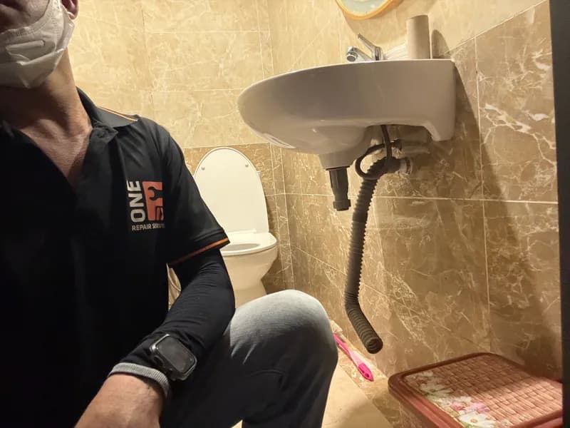 Trước sửa lavabo tại Quận 3 — thợ Hồ Như Vũ