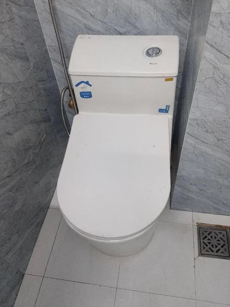 Sau khi hoàn thành sửa bồn cầu Katasi tại Quận 8 — thợ Hồ Như Vũ