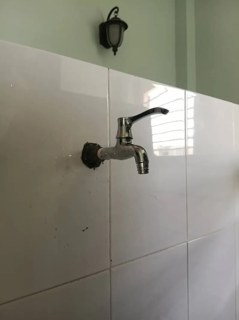 Sau khi hoàn thành sửa vòi nước tại Phường Hạnh Thông, Gò Vấp — thợ Trần Lào