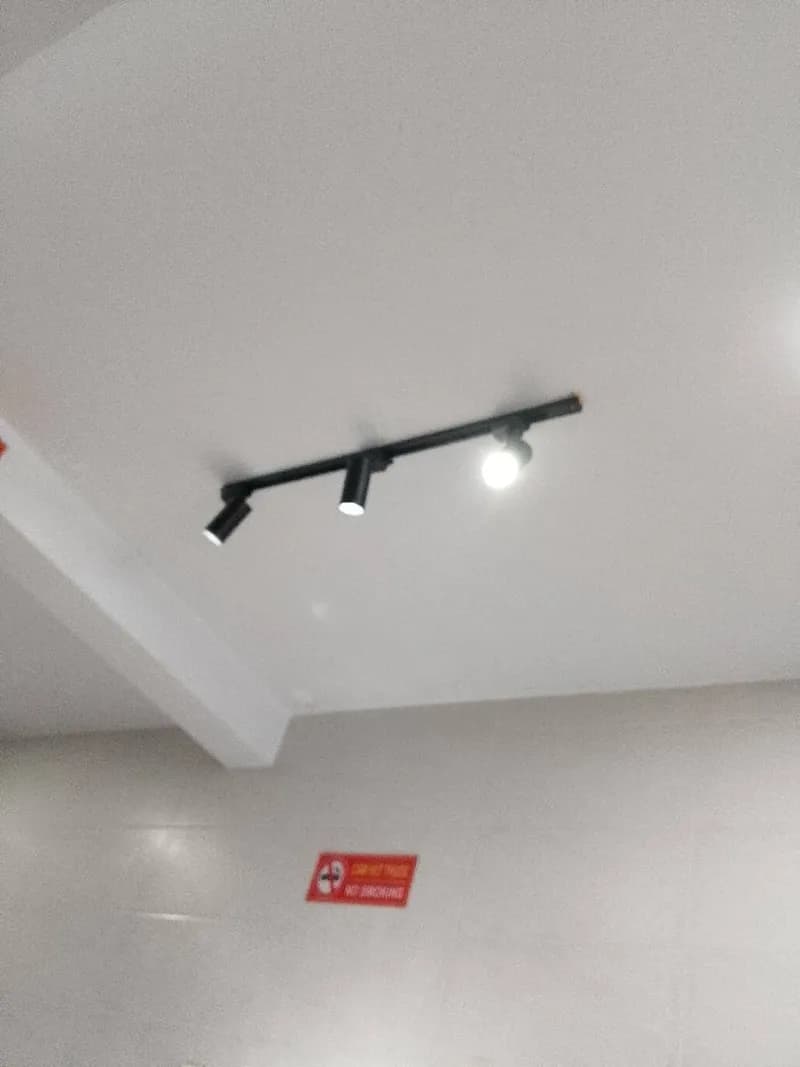 Lắp đặt hệ thống đèn rọi ray LED Philips tại TPHCM tại TPHCM