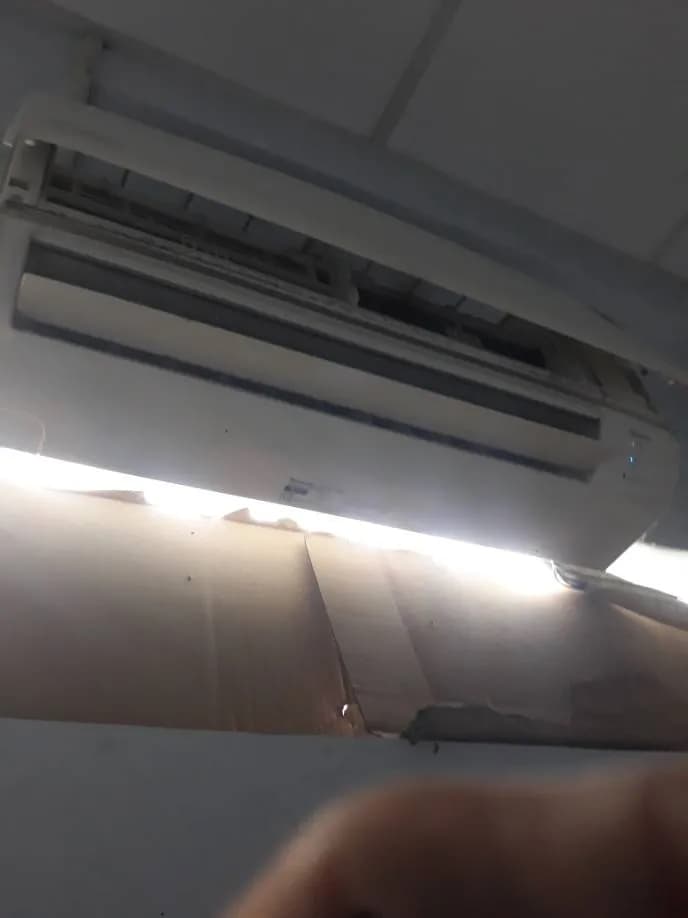 Trước khi sửa: Vệ sinh máy lạnh Panasonic treo tường tại TPHCM giá rẻ tại TPHCM