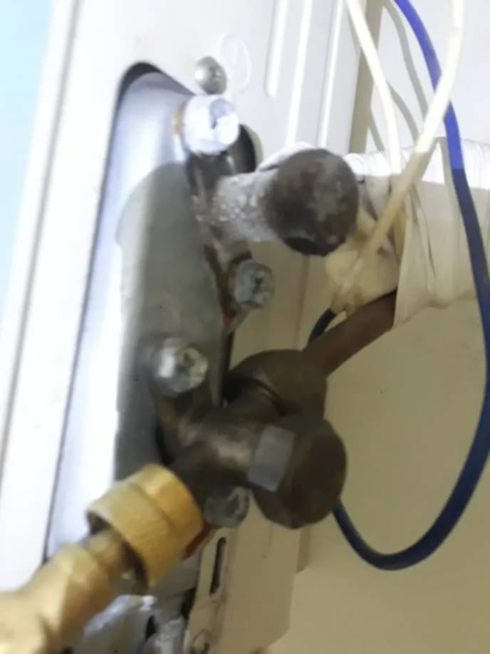 Nạp gas và hàn xì tán máy lạnh 1HP tại TPHCM tại TPHCM