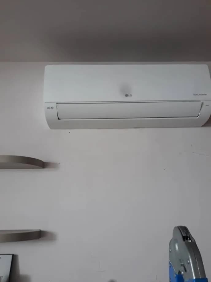 Trước sửa máy lạnh treo tường LG tại Quận 8 — thợ Đỗ Văn Hảo