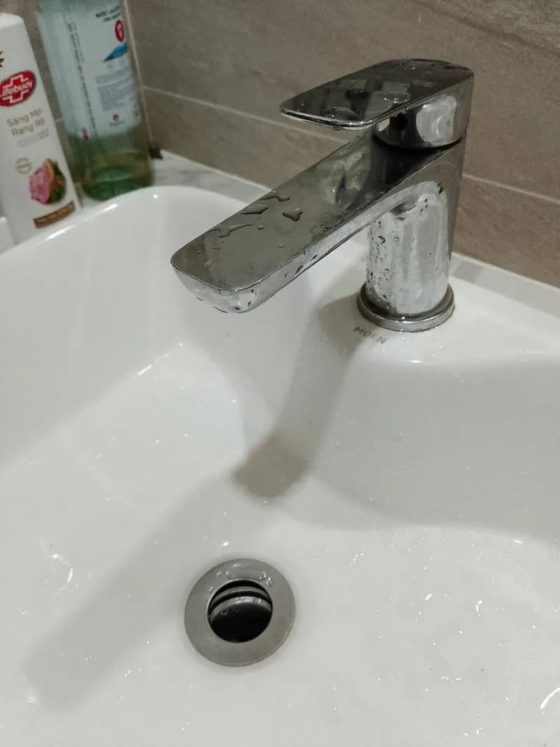 Trước sửa: Thông tắc đường ống nước sinh hoạt bị nghẽn cặn tại TPHCM tại Quận 1 — thợ Nguyễn Hoàng Khánh