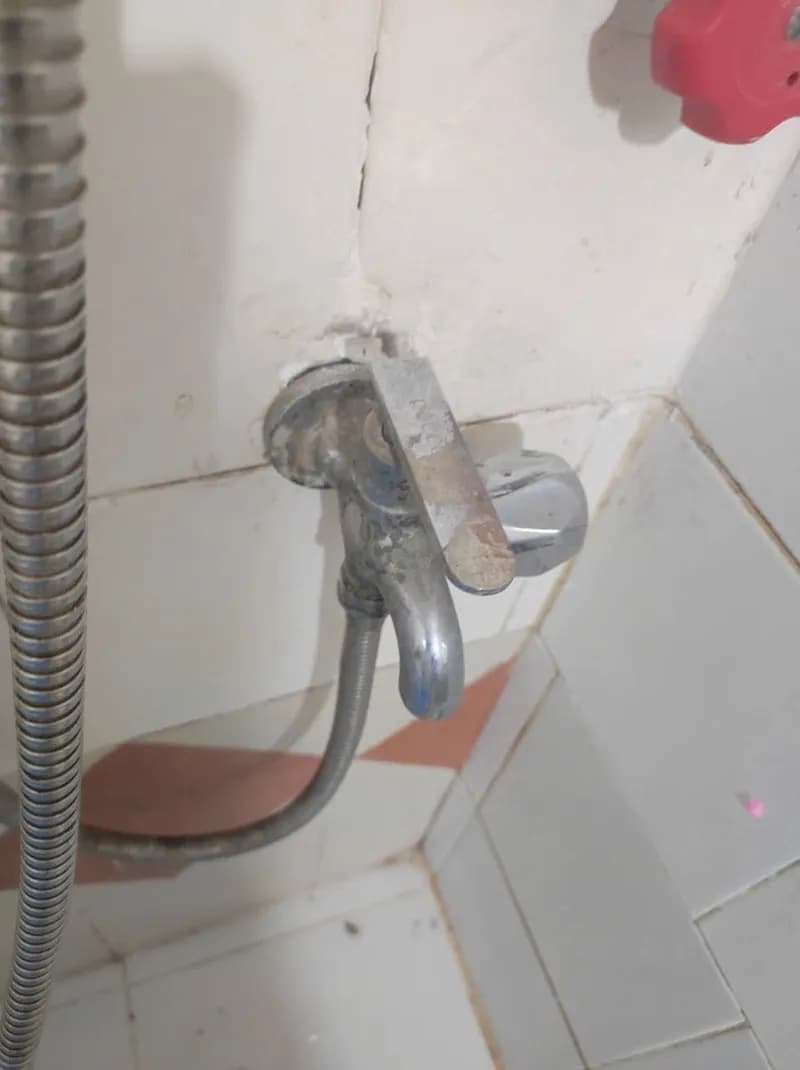 Trước sửa vòi nước tại Bình Thạnh — thợ Đặng Văn Thịnh