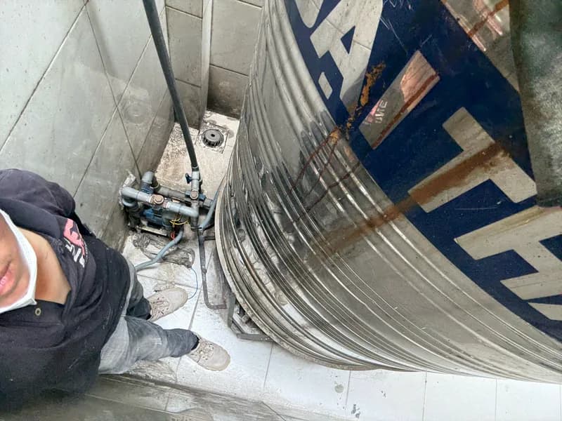 Sau khi hoàn thành sửa bồn nước inox và máy bơm nước Tan A Dai Thanh tại TPHCM — thợ Hồ Như Vũ (5 sao)