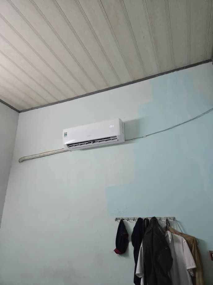 Sau khi hoàn thành sửa máy lạnh treo tường Gree tại Tân Bình — thợ Lê Hữu Lộc