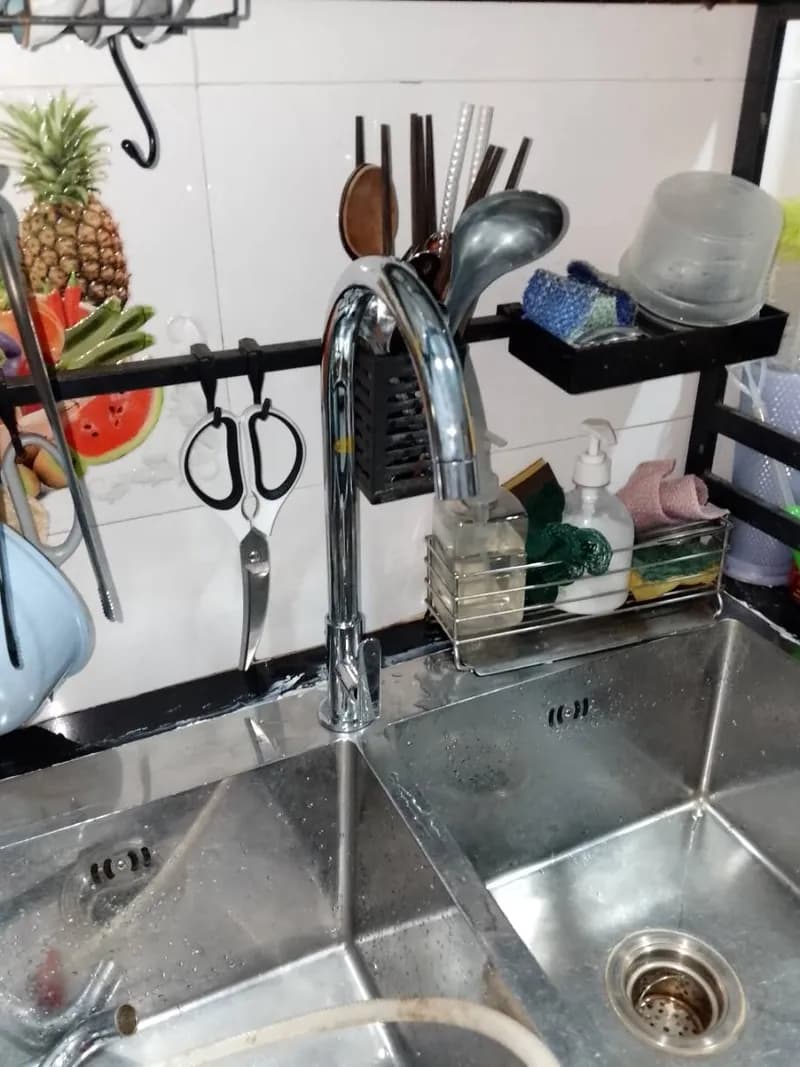 Sau khi hoàn thành sửa vòi nước bồn rửa chén tại Quận 8 — thợ Võ Hồng Hải