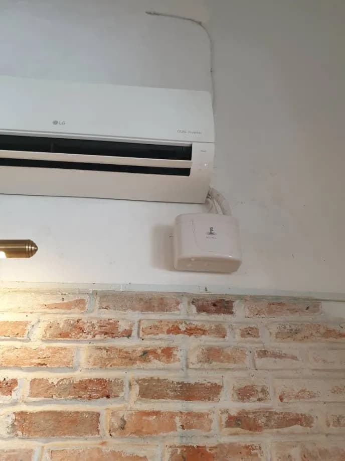 Trước sửa máy lạnh treo tường LG tại Quận 7 — thợ Đặng Anh Huy
