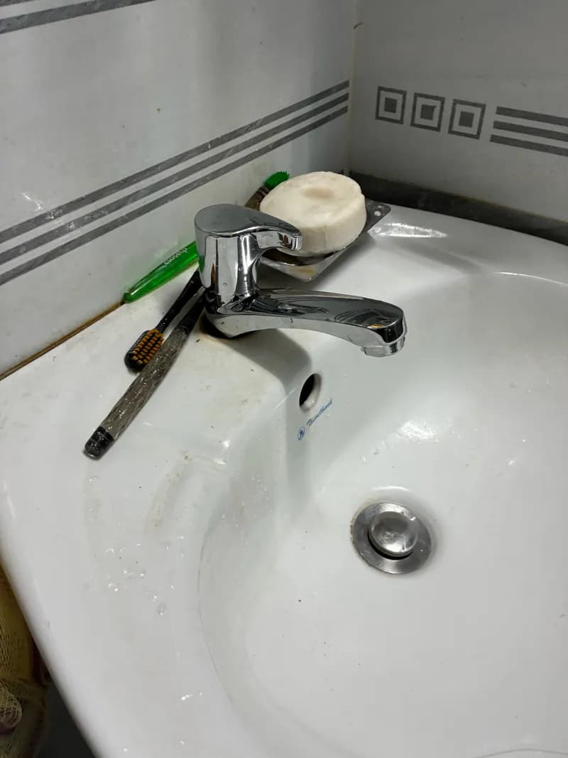 Sau khi hoàn thành sửa vòi nước tại Gò Vấp — thợ Dương Oai