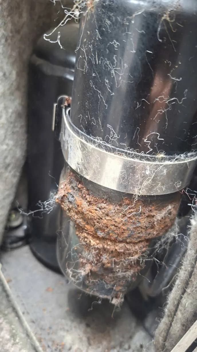 Trước sửa máy lạnh tại Quận 12 — thợ Lê Hữu Lộc