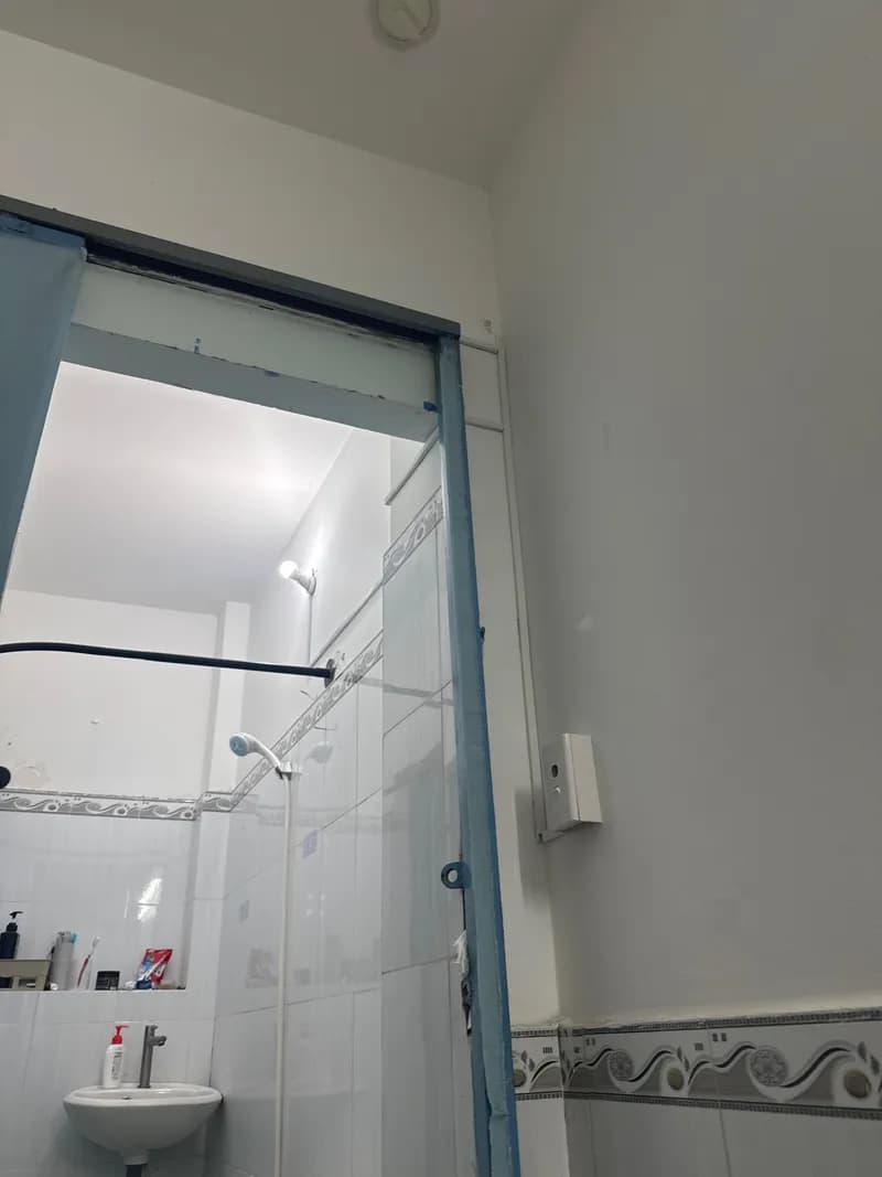 Sau khi hoàn thành sửa công tắc điện tại Phường Bình Quới, Thủ Đức — thợ Võ Hồng Hải