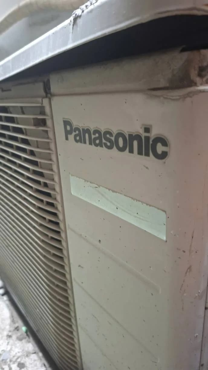 Trước sửa máy lạnh Panasonic tại phường xuân hoà, Quận 3 — thợ Lê Hữu Lộc
